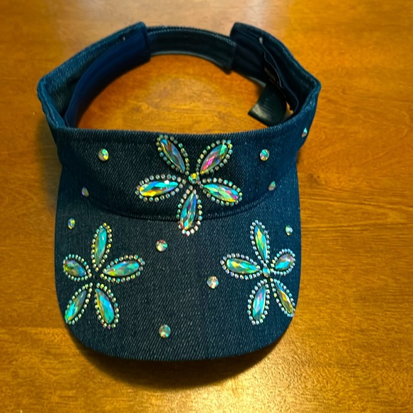 Marcus Adler rhinestone visor like new. DENIM STYLE One size fits most - Picture 1 of 5